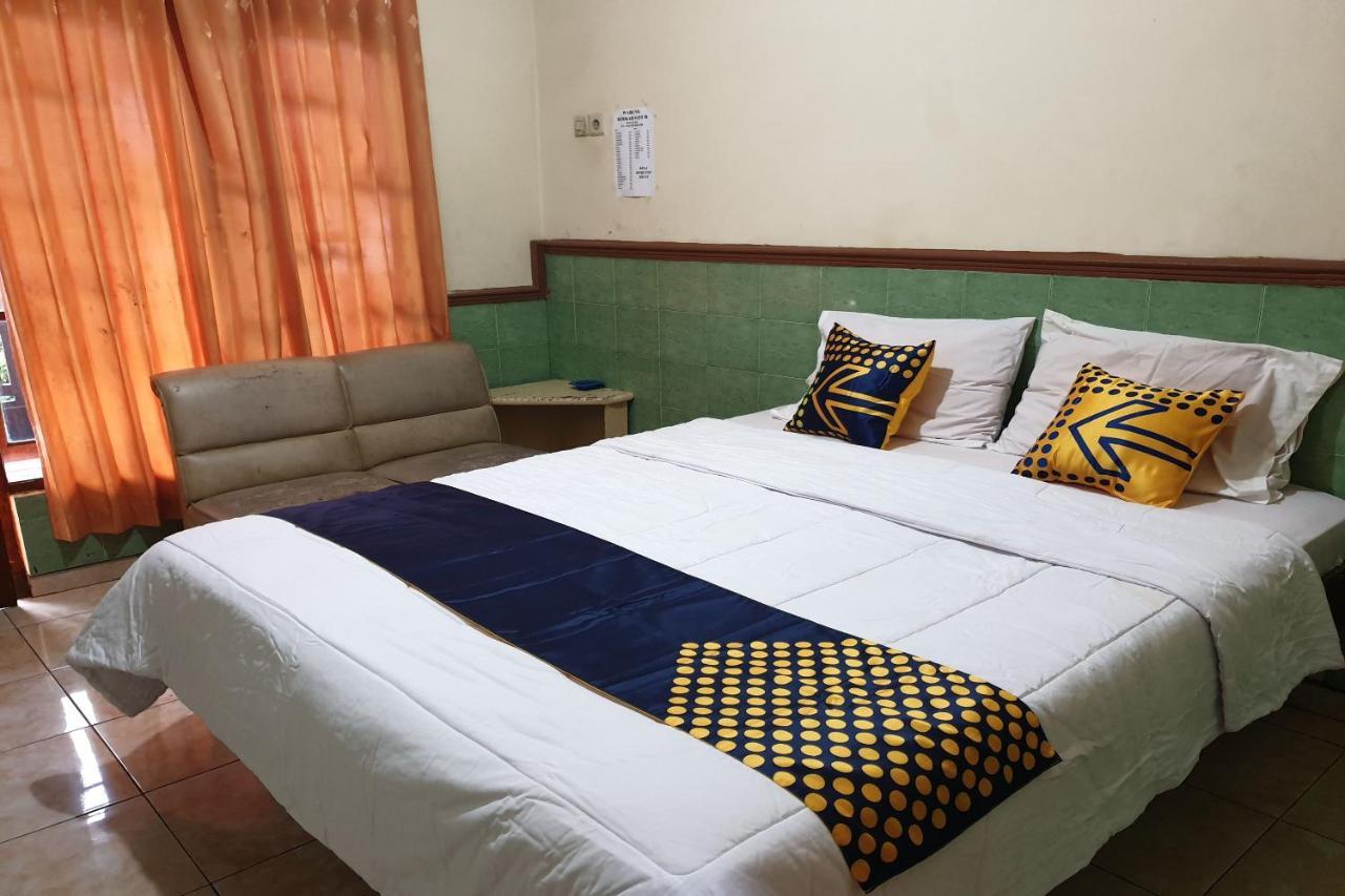 Spot On 90092 Dewi Safitri Hotel Semarang Eksteriør bilde