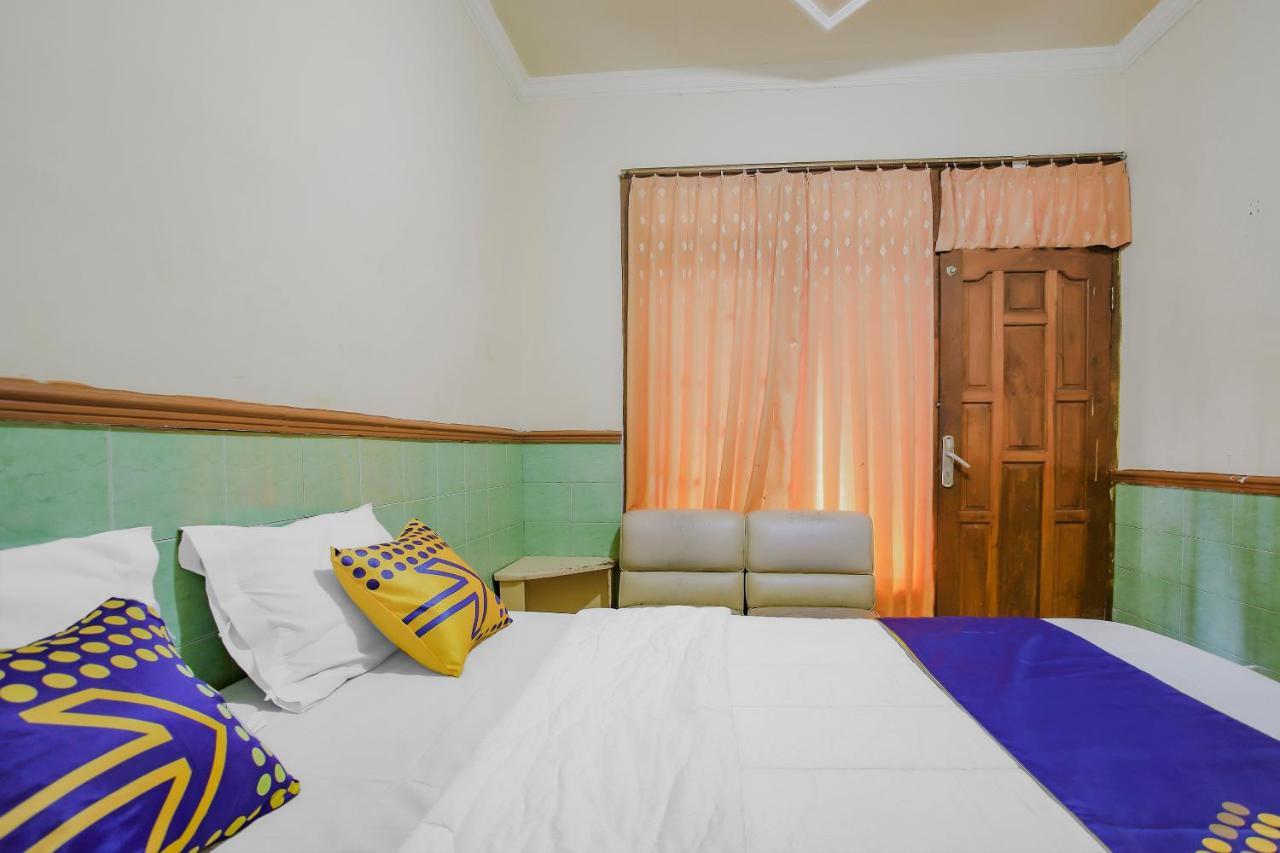 Spot On 90092 Dewi Safitri Hotel Semarang Eksteriør bilde
