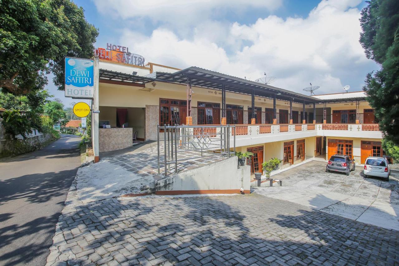 Spot On 90092 Dewi Safitri Hotel Semarang Eksteriør bilde