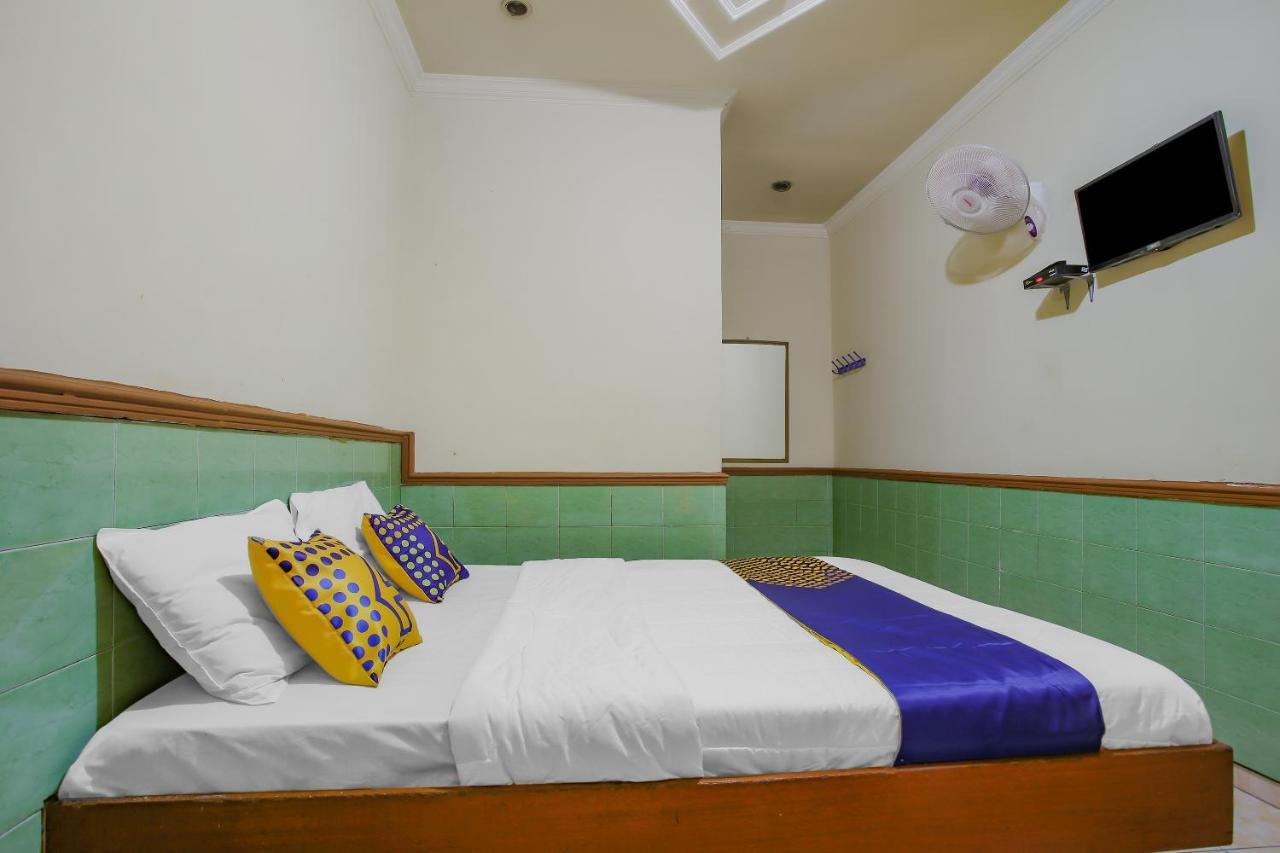 Spot On 90092 Dewi Safitri Hotel Semarang Eksteriør bilde