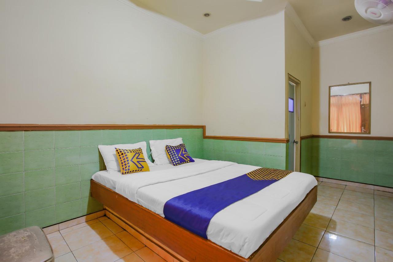 Spot On 90092 Dewi Safitri Hotel Semarang Eksteriør bilde