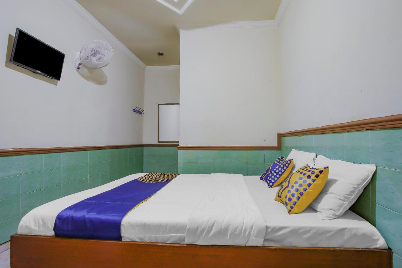 Spot On 90092 Dewi Safitri Hotel Semarang Eksteriør bilde