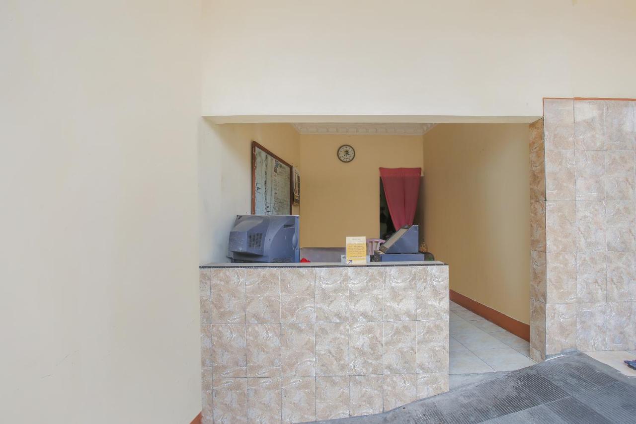 Spot On 90092 Dewi Safitri Hotel Semarang Eksteriør bilde