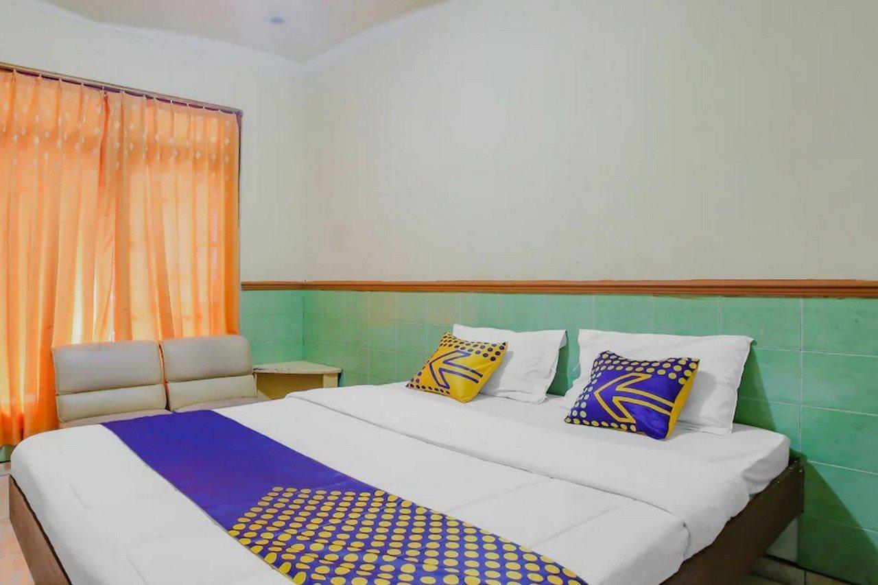 Spot On 90092 Dewi Safitri Hotel Semarang Eksteriør bilde